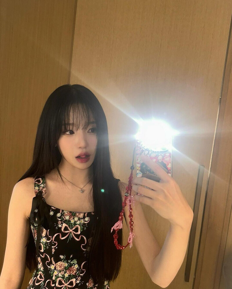 240728 Jo Yuri Instagram Update documents 7