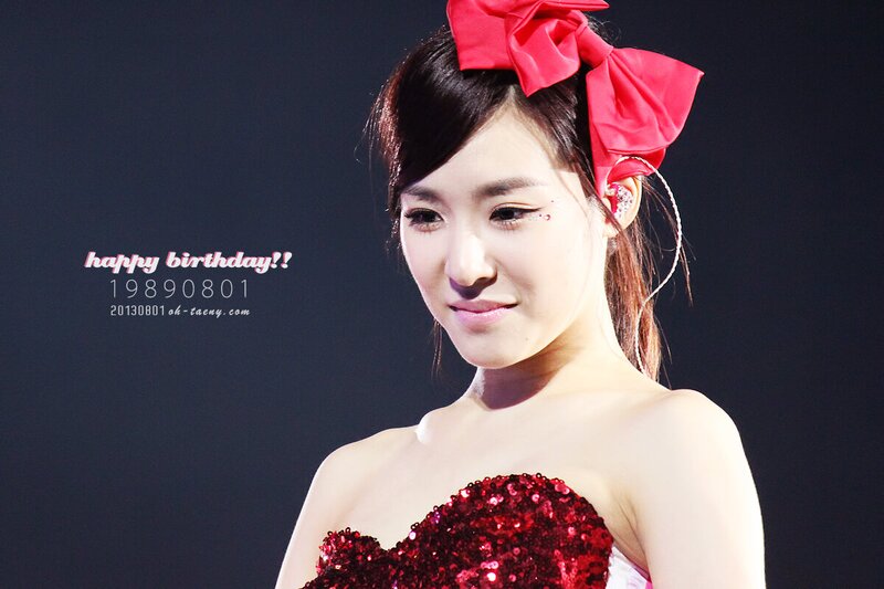 130720-130721 Girls' Generation Tiffany at Girls & Peace in Taiwan documents 4