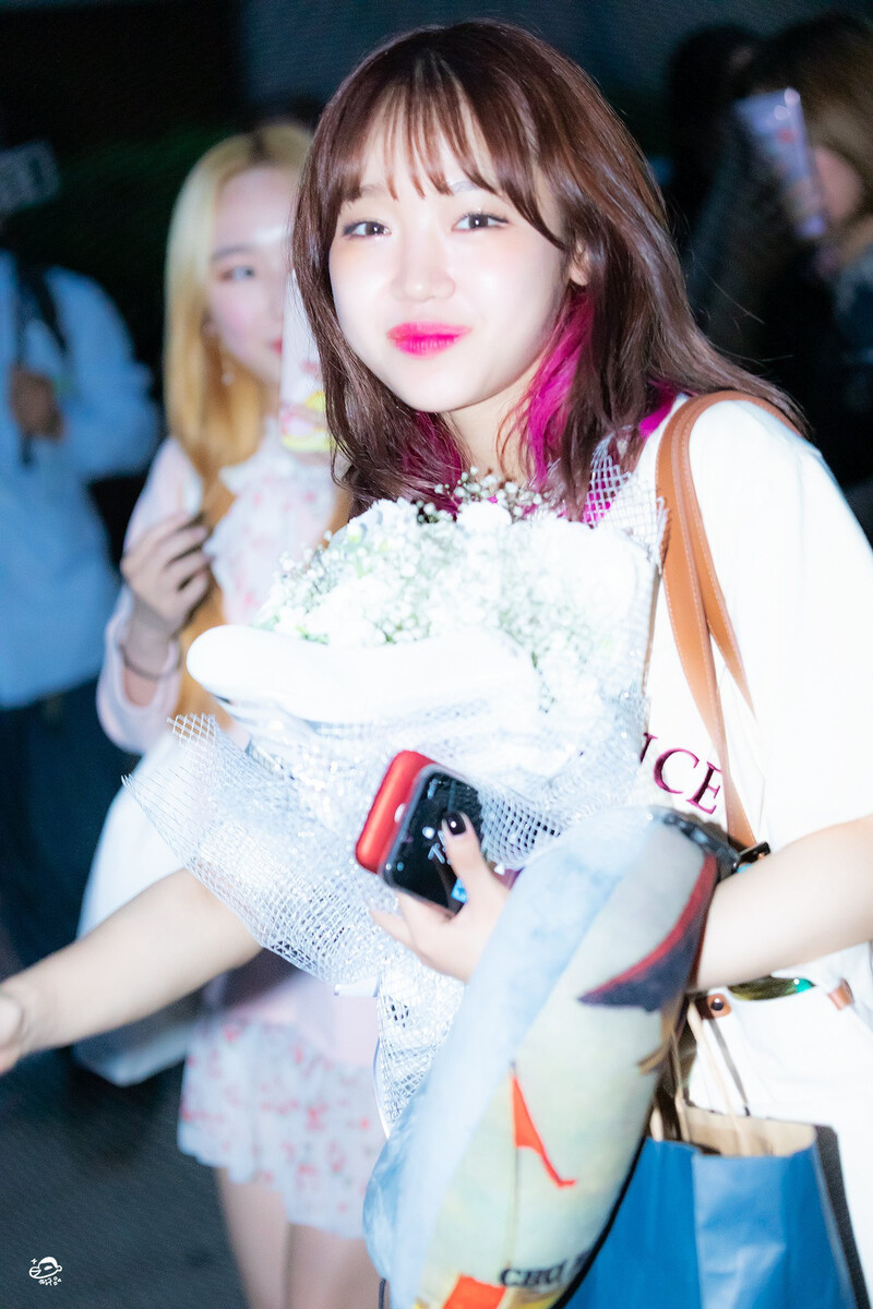 190517 Weki Meki Yoojung at Music Bank documents 12