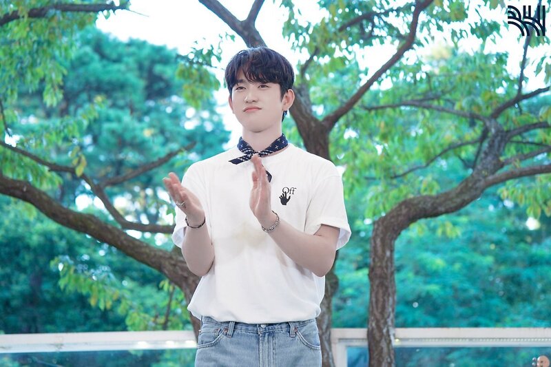210608 BH ENT. NAVER POST- JINYOUNG 'DIVE' Behind-the-Scenes documents 13