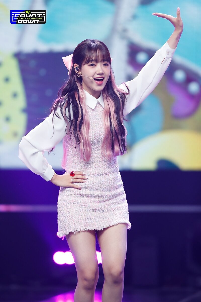 220428 Yoojung - Special Stage at M Countdown | kpopping