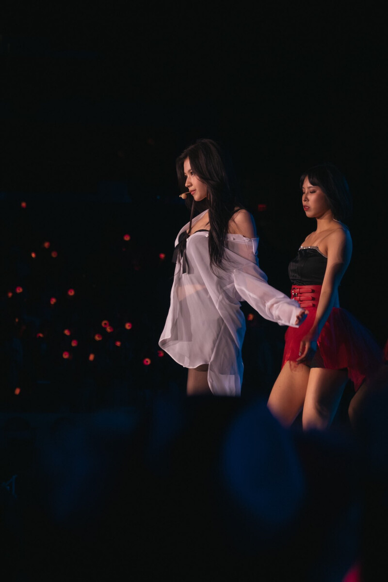 230610 TWICE Sana - ‘READY TO BE’ World Tour in SoFi Stadium, Los Angeles documents 2