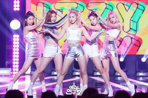 190831 ITZY "ICY" at Music Core