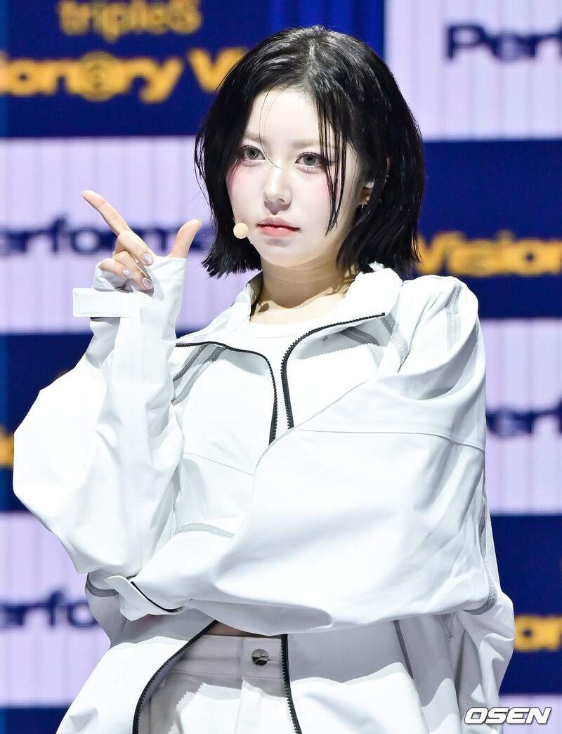 241023 tripleS HyeRin - Visionary Vision 'Performante' Press Conference documents 6