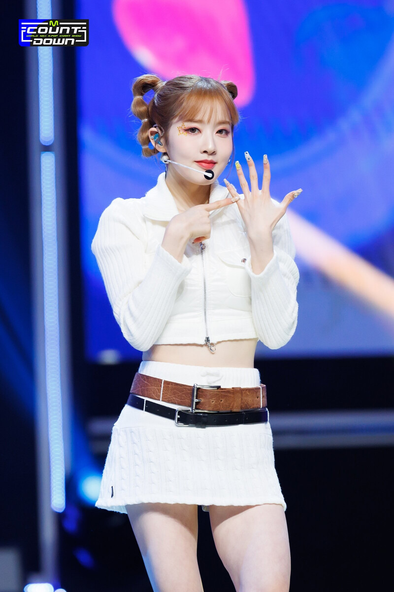 230216 STAYC Sieun - 'Poppy' at M COUNTDOWN documents 5