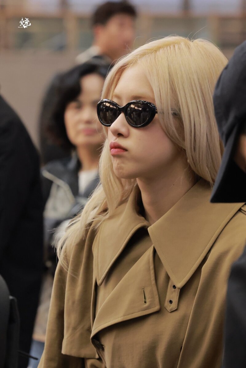 240410 ROSÉ at GMP Airport documents 8