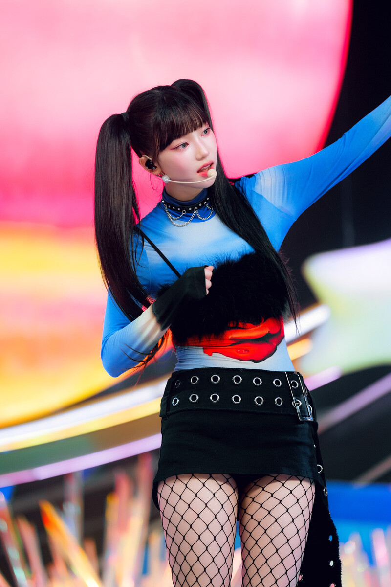 240519 aespa Karina - 'Supernova' at Inkigayo documents 4