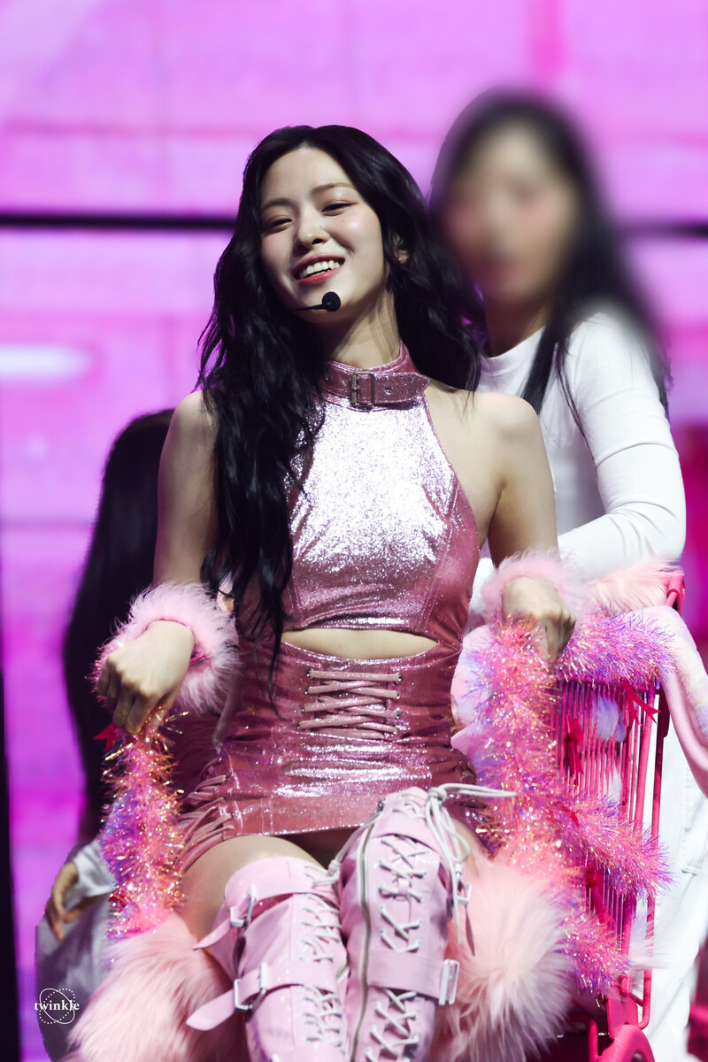 241102 ITZY Ryujin - The 3rd Fanmeeting documents 4