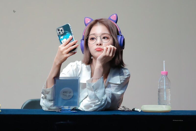July 15, 2022 fromis_9 Nagyung - M2U Fansign documents 4