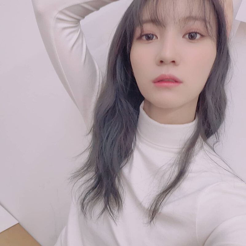 210622 OH MY GIRL Binnie Instagram Update documents 7