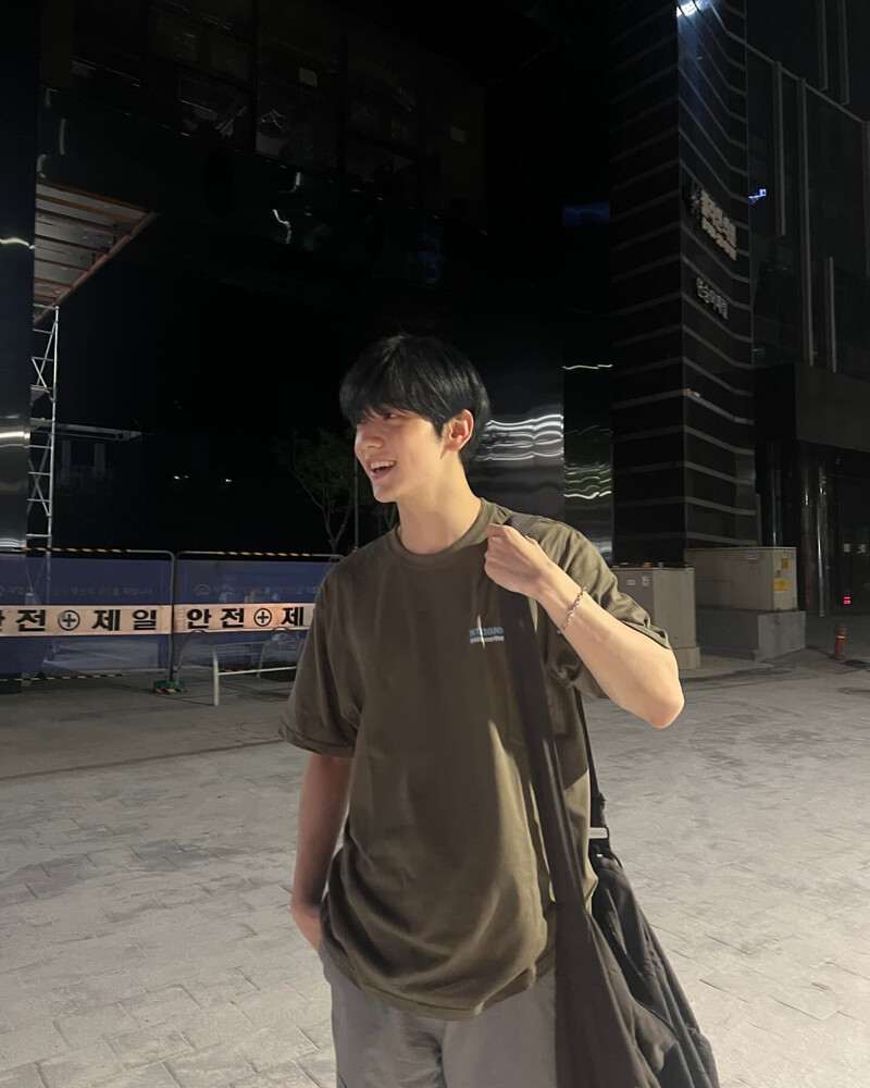 240904 TXT Soobin Instagram Update documents 6