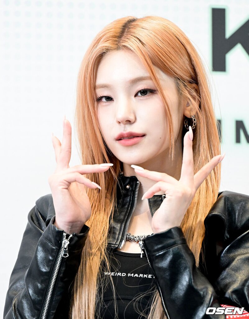 240220 ITZY Yuna at Coca-Cola K-Wave Product Event documents 1