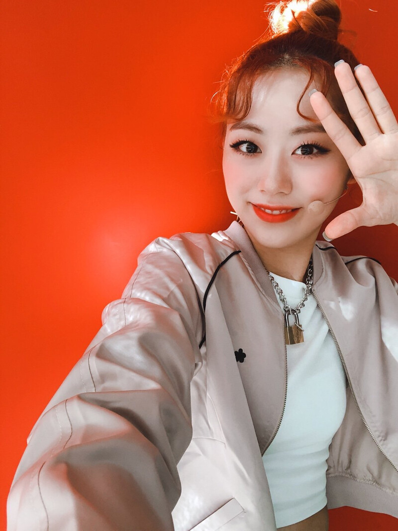 181027 Lua Twitter update documents 4