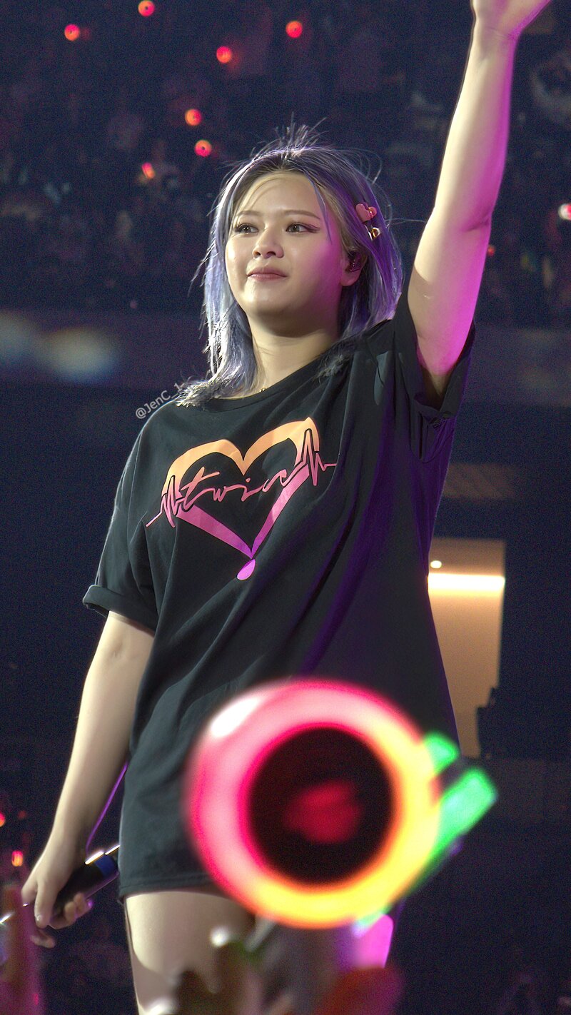 220514 TWICE Jeongyeon - 4th World Tour ‘Ⅲ’ Encore in Los Angeles Day 1 documents 2
