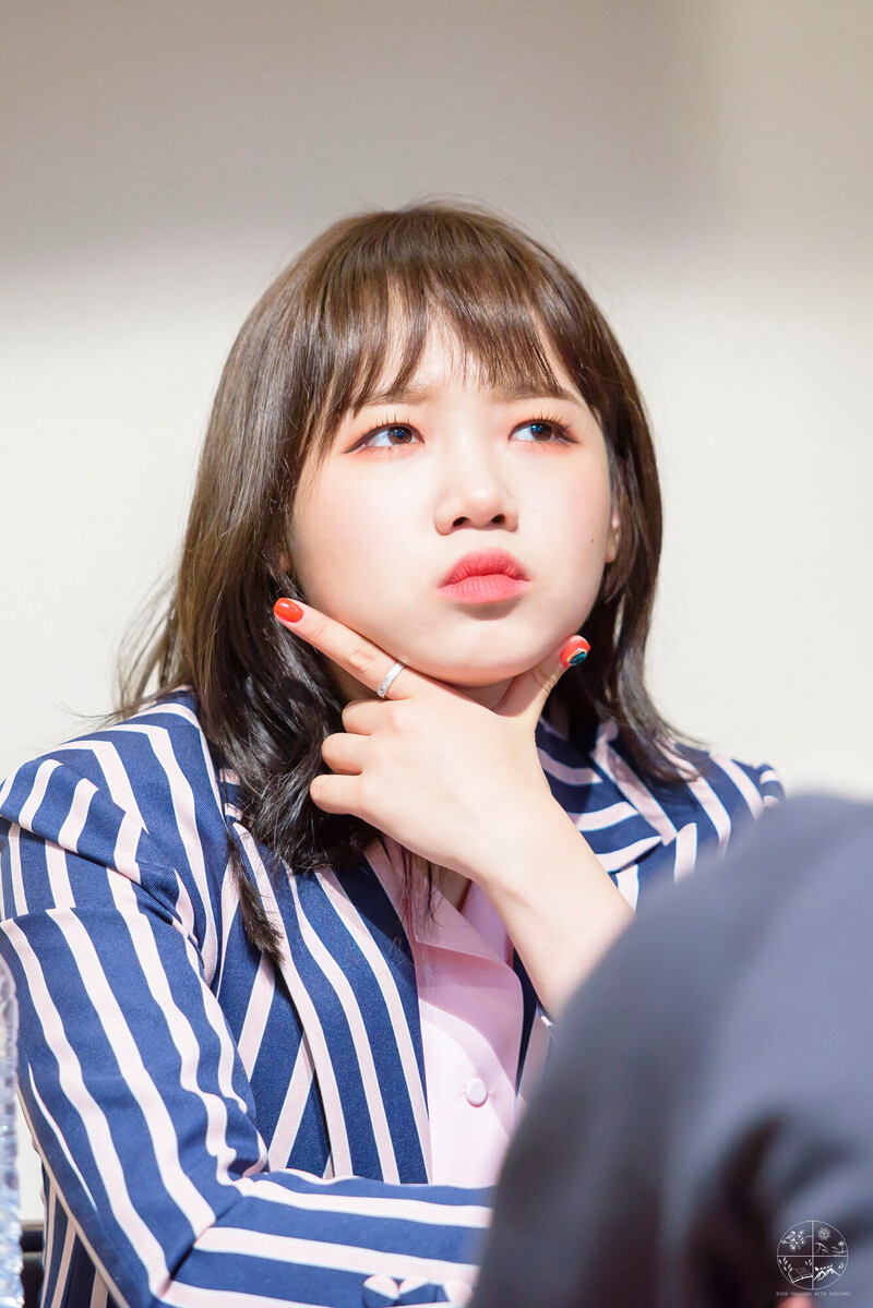 180401 Weki Meki Yoojung at Songpa & Jungu 'Lucky' Fansigns documents 10