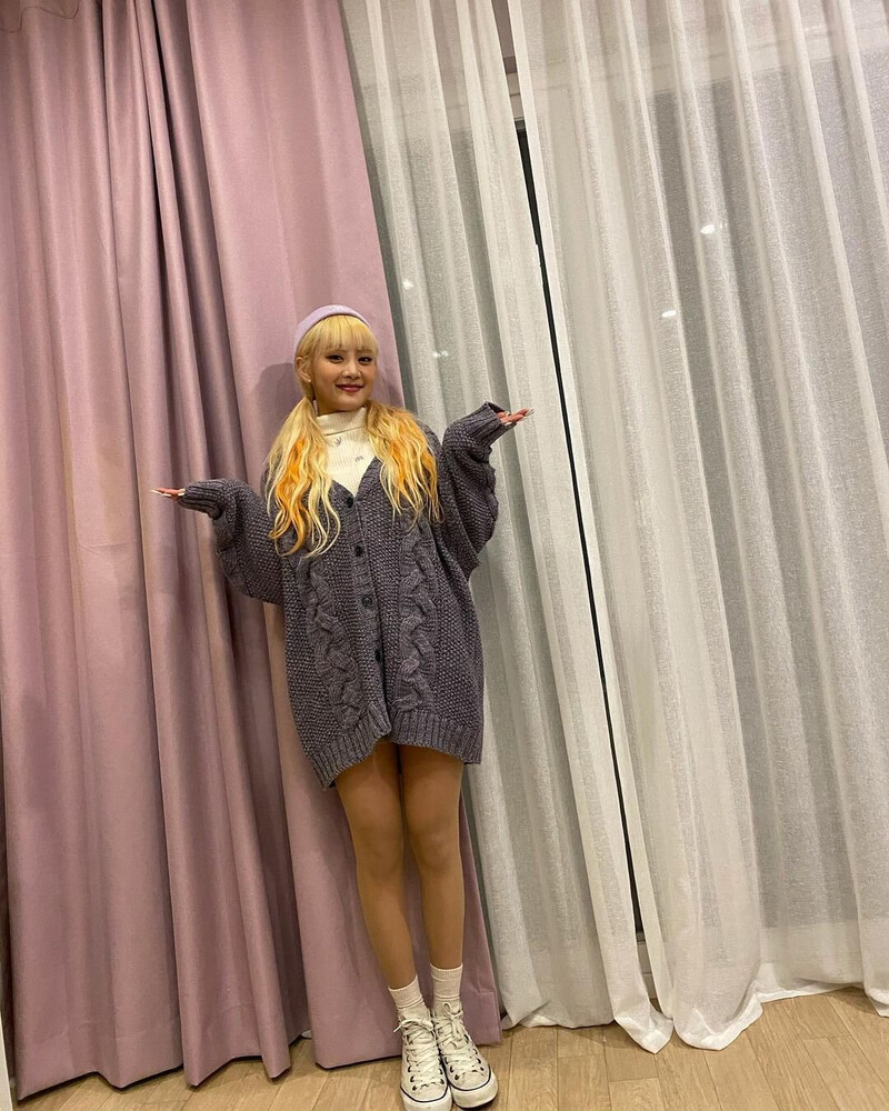 210703 Minnie Instagram Update ((G) I-DLE) documents 2