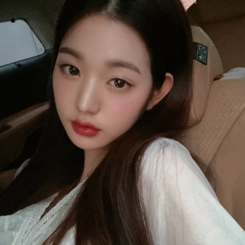220603 IVE Twitter Update - Wonyoung documents 2
