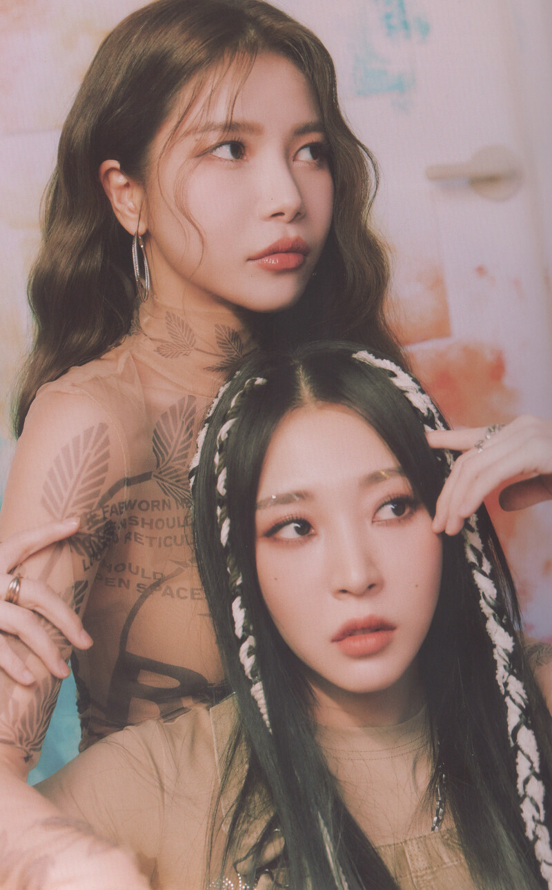 MAMAMOO 1st Single Album 'ACT 1, SCENE 1' [SCANS] documents 2