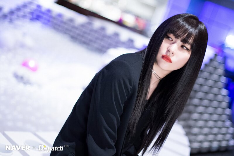 NAVER x DISPATCH Update with Red Velvet Seulgi | 180508 documents 10