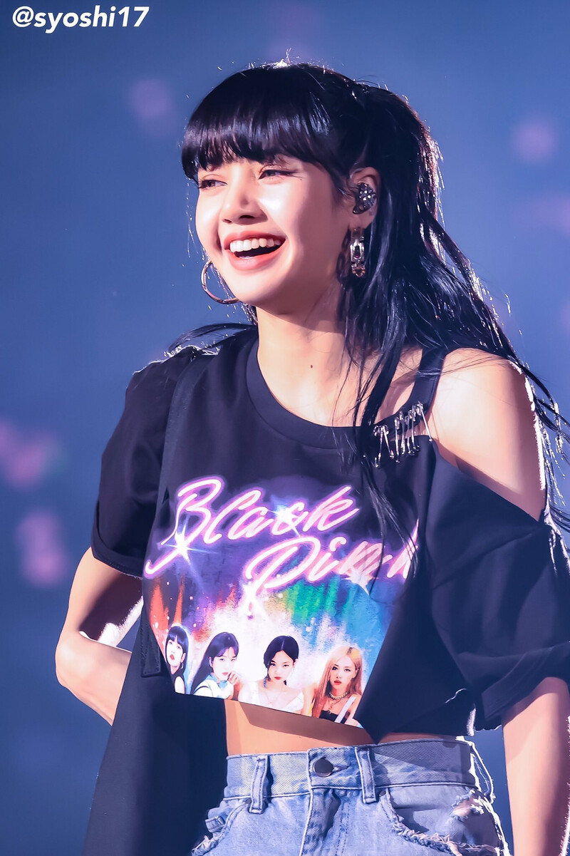 200222 BLACKPINK Lisa - 'In Your Area' World Tour in Fukuoka | kpopping