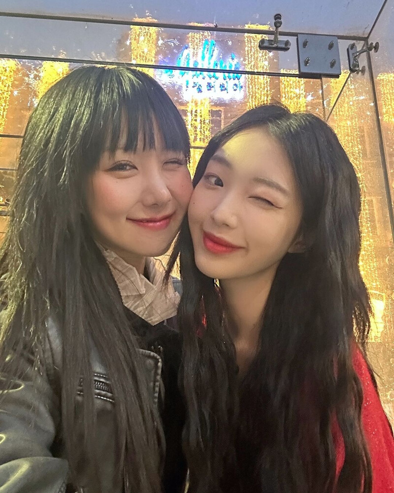 241126 - YeoJin Instagram Update documents 7