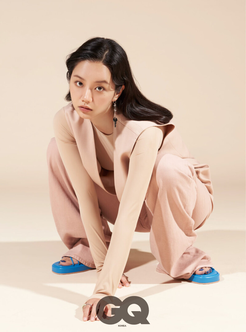 HYERI for GQ Korea May Issue 2022 documents 5
