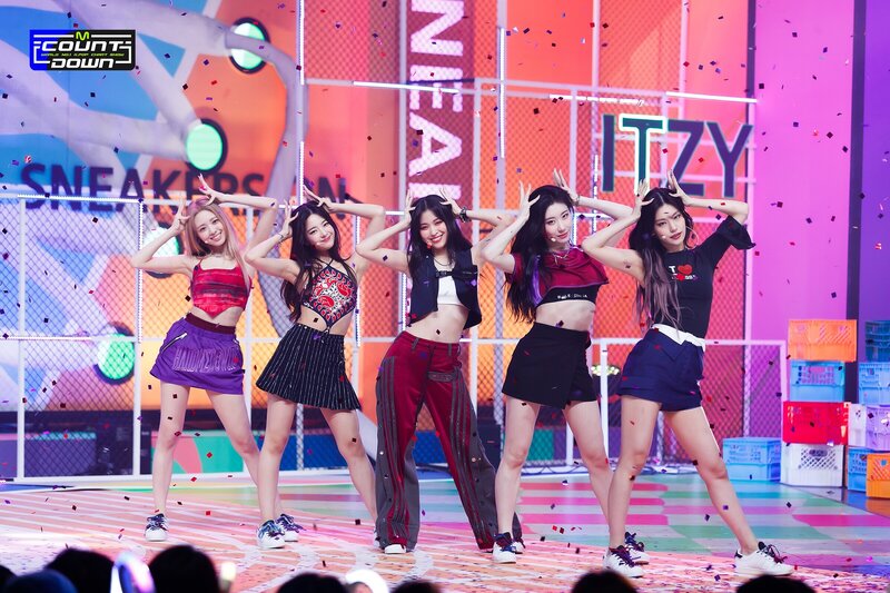 220721 ITZY - 'SNEAKERS' at M Countdown documents 8