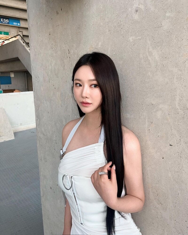 230528 BB Girls Minyoung Instagram Update documents 1