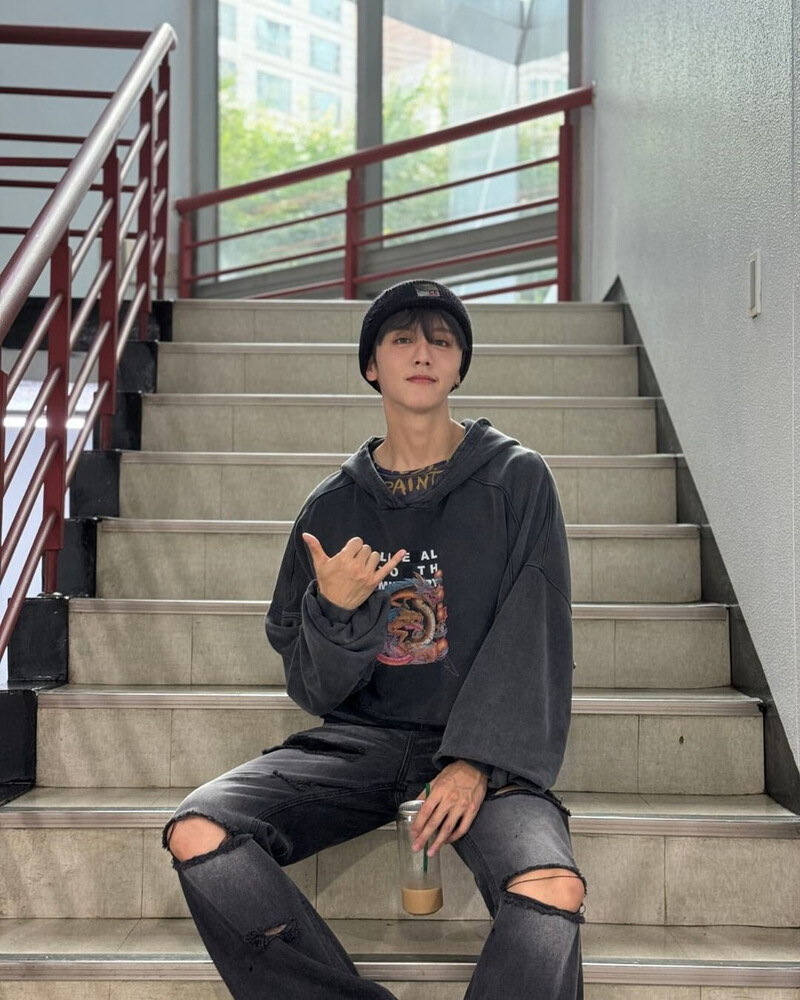 240825 - Youngbin Instagram Update documents 1