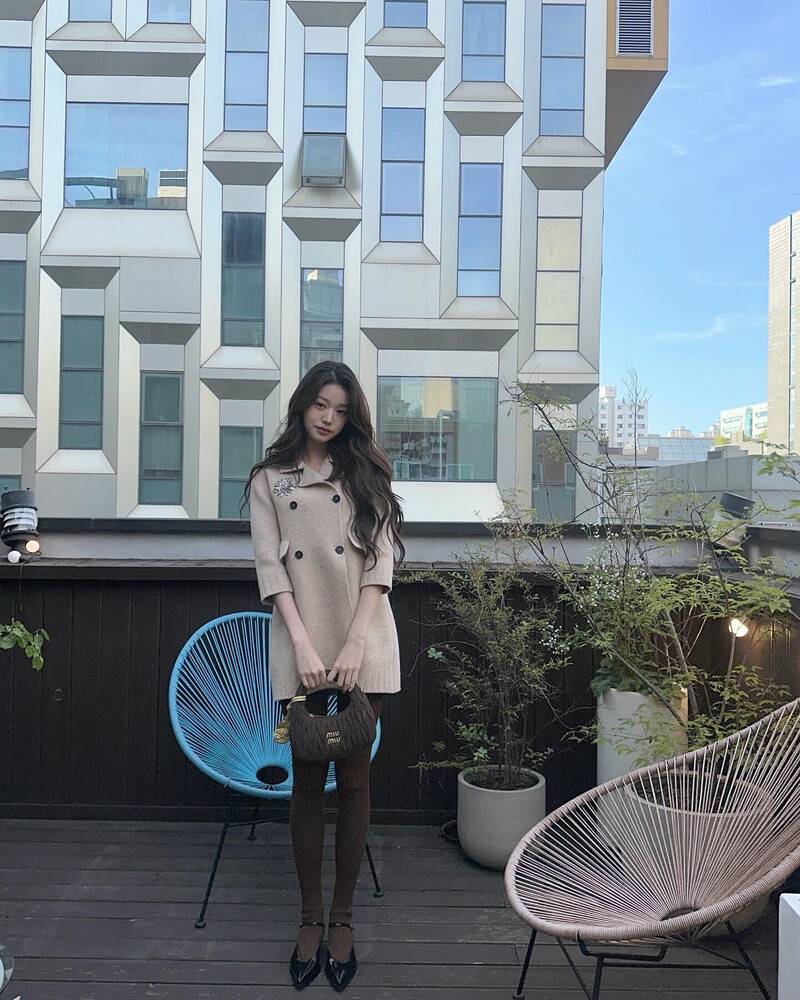 240930 Wonyoung Instagram Update documents 8