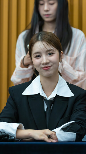 240929 WOOAH - LUCY at fansign event