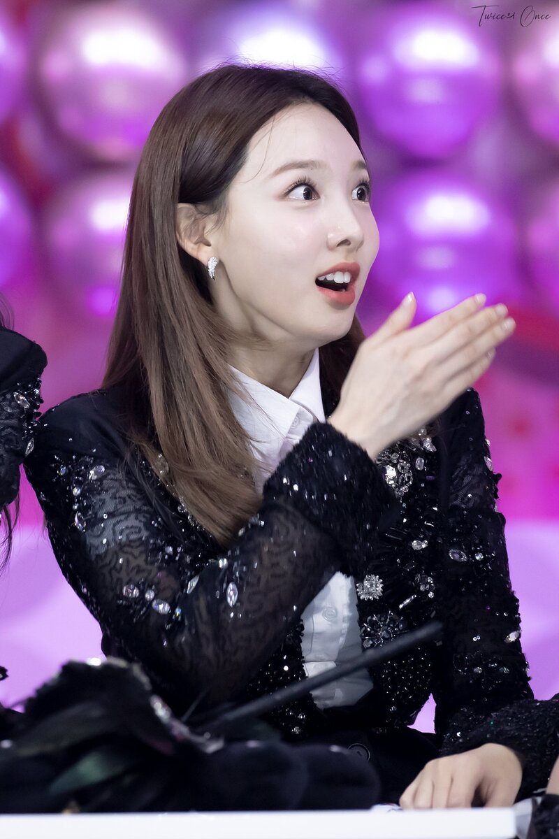 200104 TWICE Nayeon - 34th Golden Disc Awards Day 1 documents 4