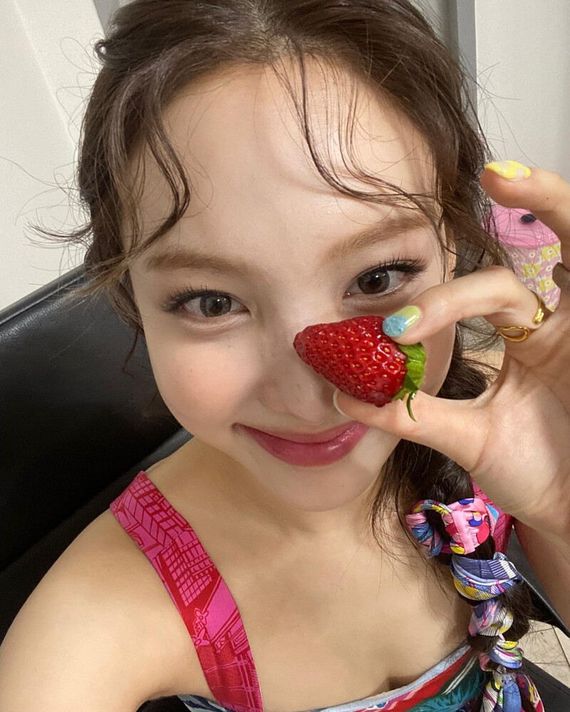 210608 TWICE Instagram Update - Nayeon documents 2