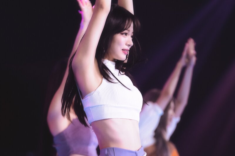 220703 fromis_9 Chaeyoung - 'Stay This Way' at Inkigayo documents 2