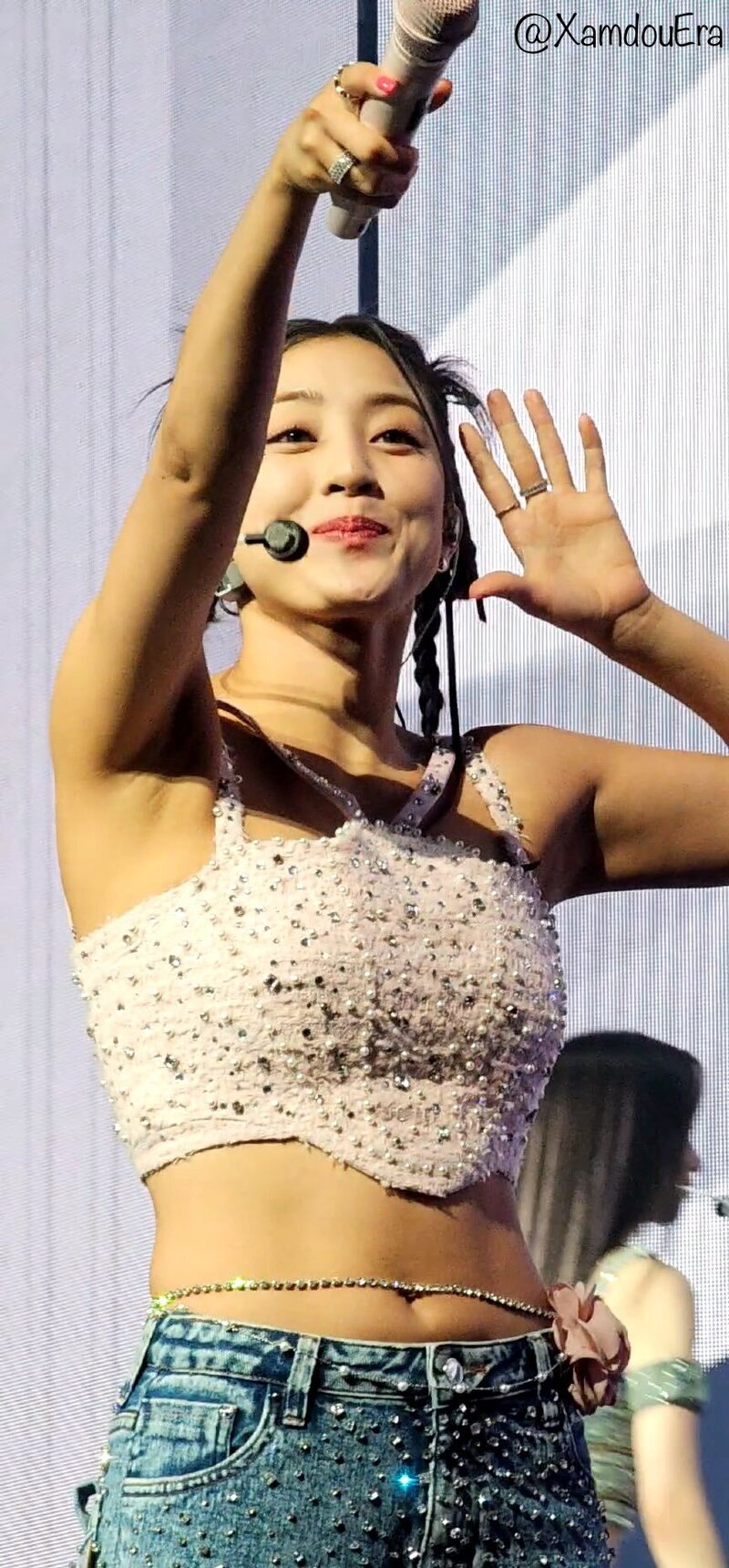 230613 TWICE Jihyo - ‘READY TO BE’ World Tour in Oakland Day 2 documents 1