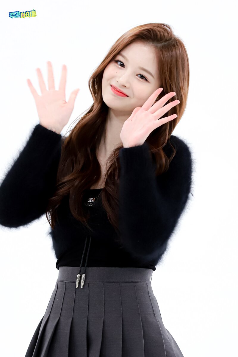 220222 MBC Naver Post - NMIXX at Weekly Idol documents 9
