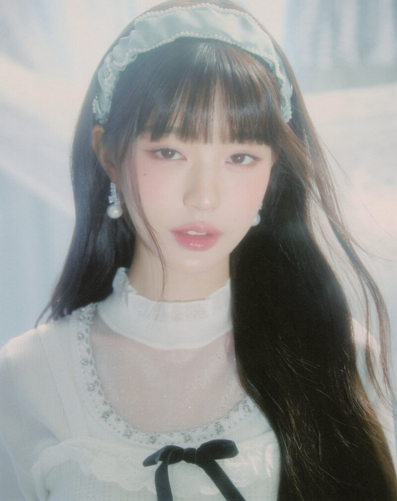 IVE - 2024 Season’s Greetings ‘A Fairy's Wish’ (Scans) documents 8