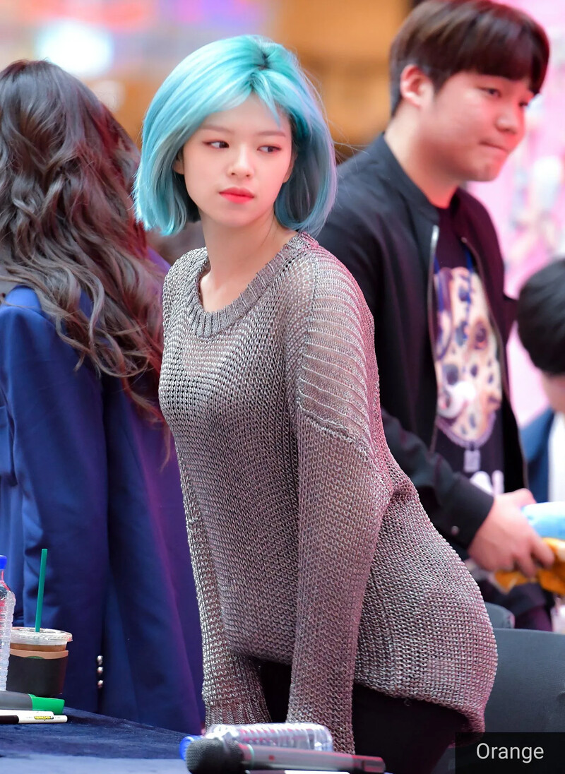 Jeongyeon46.jpg