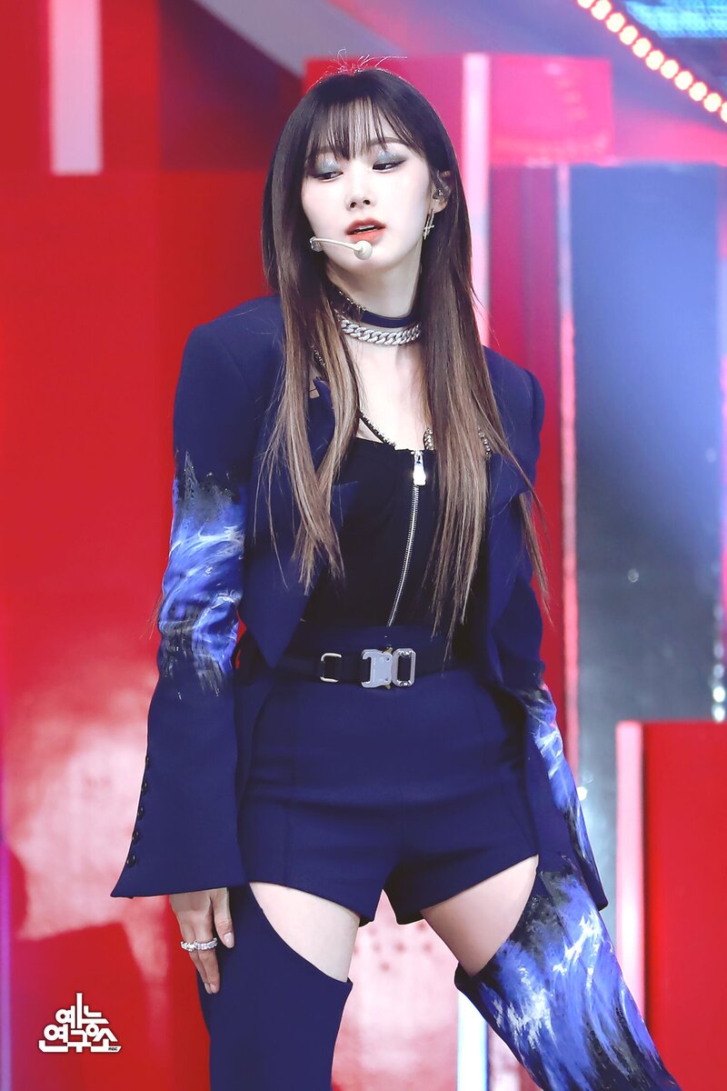211016 aespa - 'Savage' at Music Core documents 9