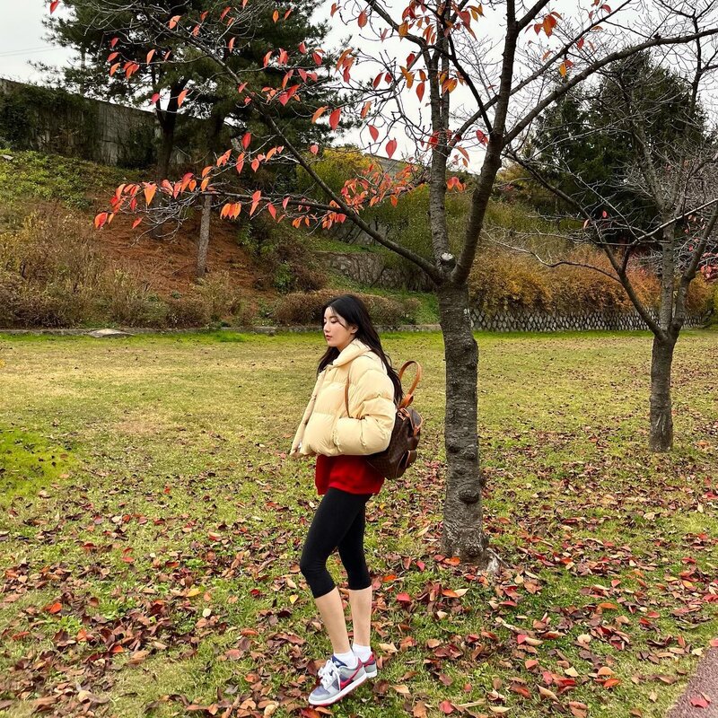 211119 Kwon Eunbi Instagram Update documents 5