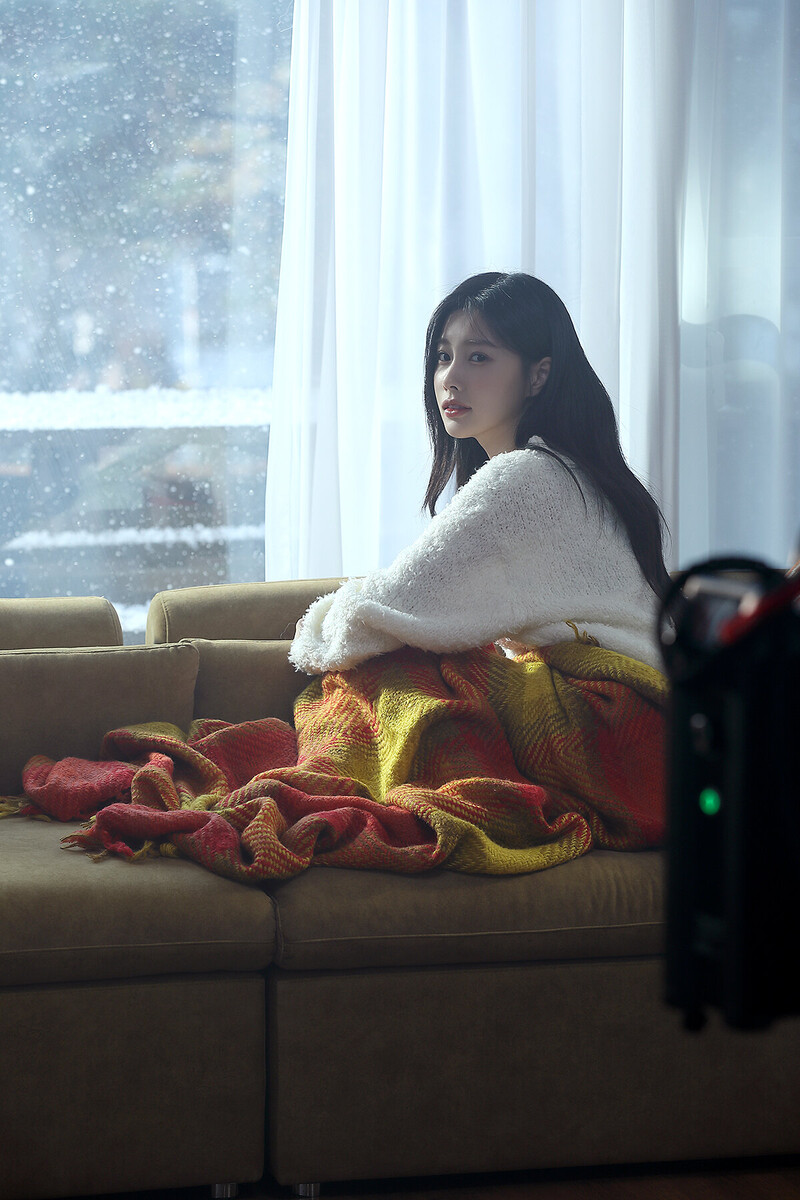 220112 8D Naver Post - Hyewon 'W' MV Shoot Behind documents 11