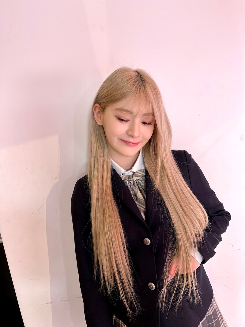 230223 STAYC Twitter Update - Seeun documents 4