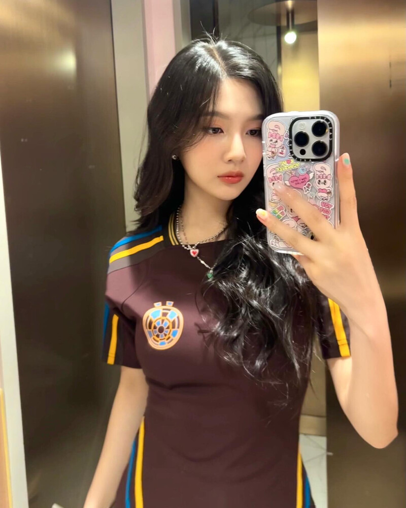 230901 Red Velvet Joy Instagram Update documents 3