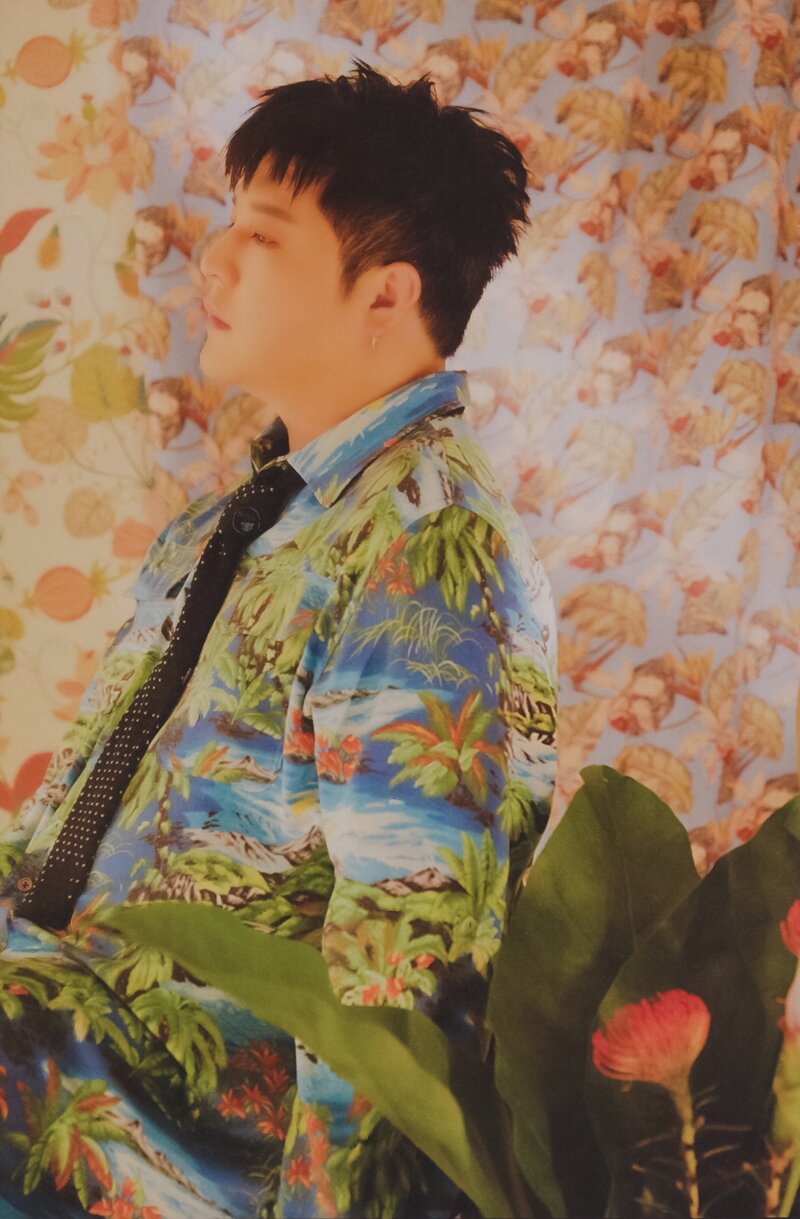 [SCANS] SUPER JUNIOR - The 9th Album [Time_Slip] Shindong ver. documents 6