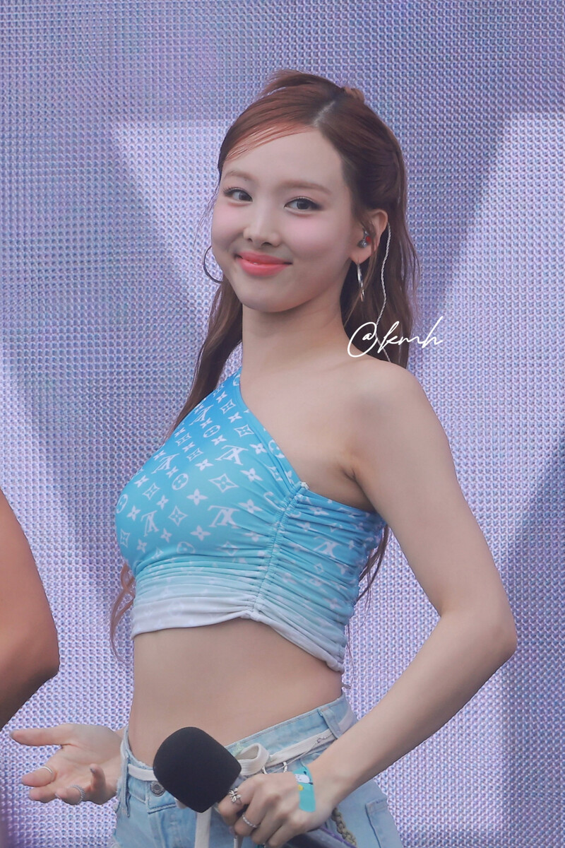 240707 TWICE Nayeon - Waterbomb in Seoul Day 3 documents 3