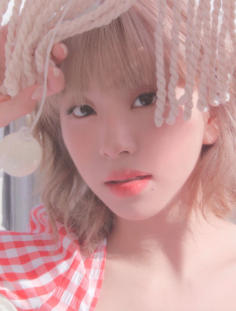Yes, I am Chaeyoung Photobook Scans documents 18