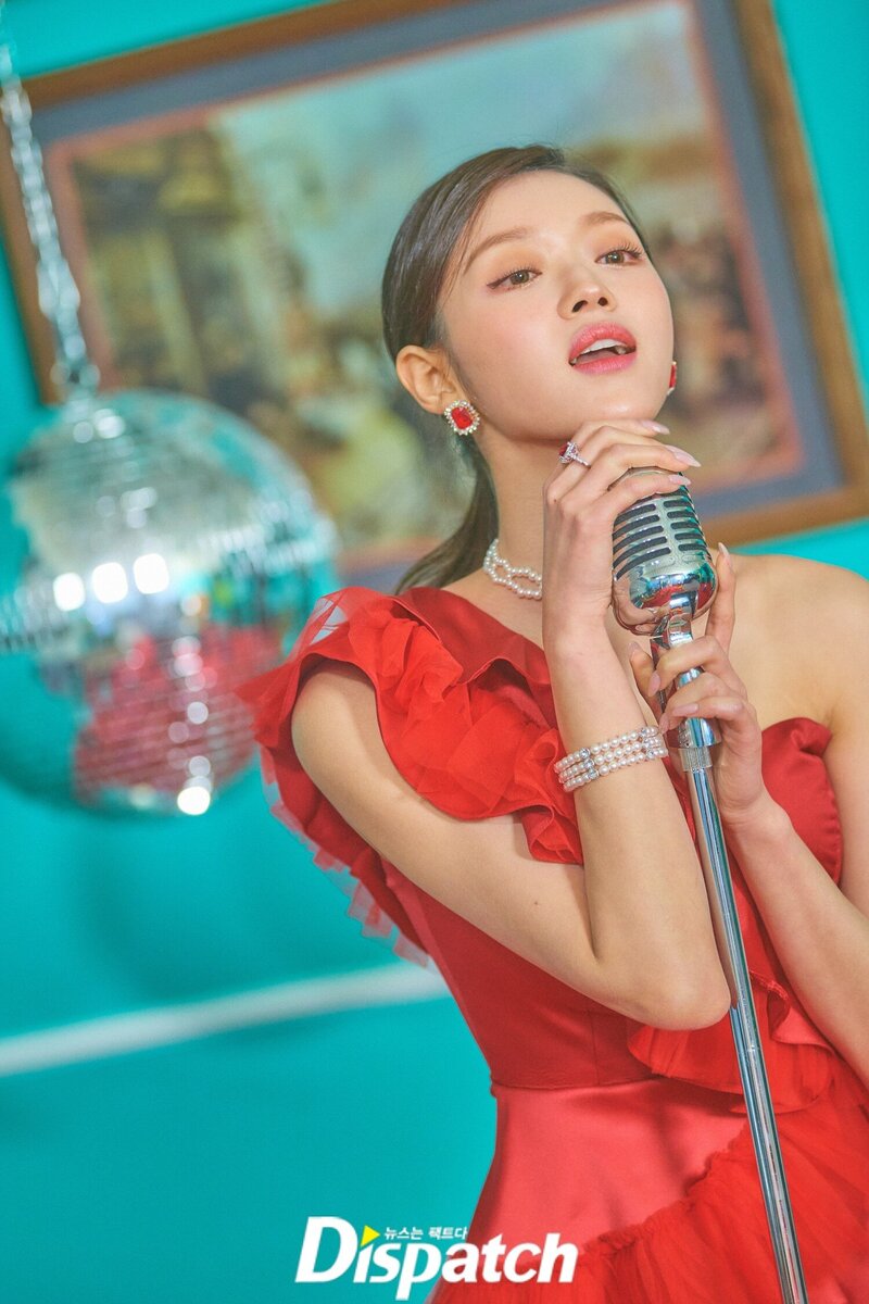 220331 OH MY GIRL Yooa - "Real Love" MV Shoot by Dispatch documents 5