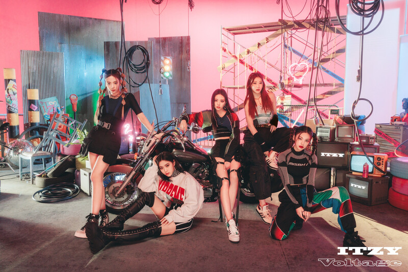 ITZY JAPAN 1st SINGLE『Voltage』Concept Teasers documents 1