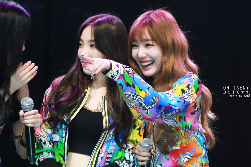 141124 Girls' Generation-TTS at YELLO Concert documents 1