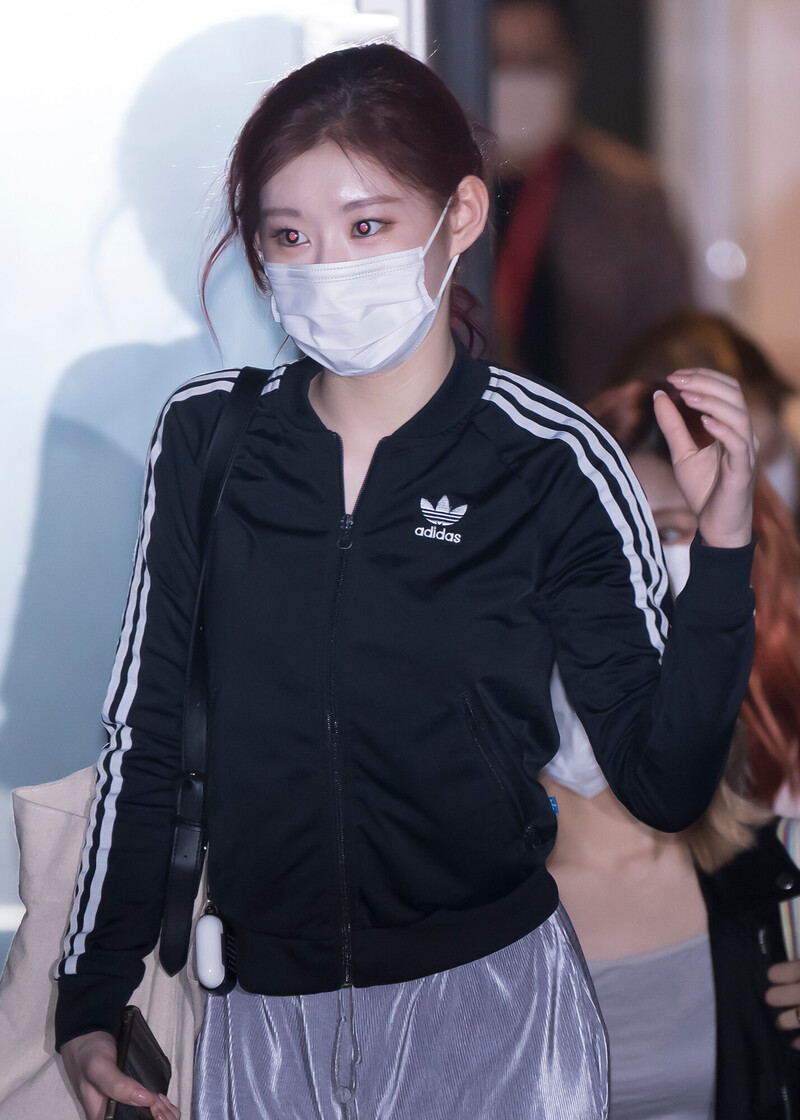 210519 ITZY Chaeryeong documents 5